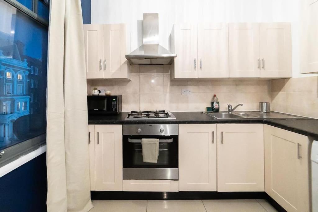2 Bedroom Apartment London Luaran gambar